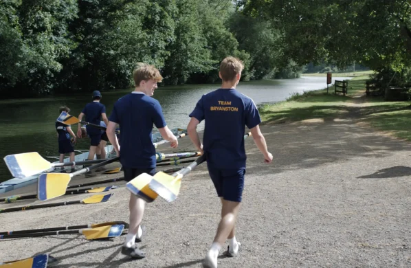 Rowers in BryGiving 2024