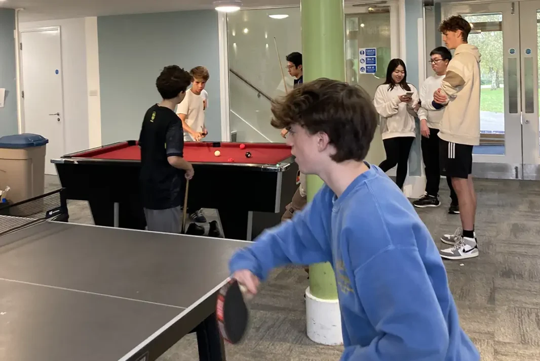 Weekends - pool and table tennis